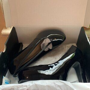 Torrid patent leather platform pumps